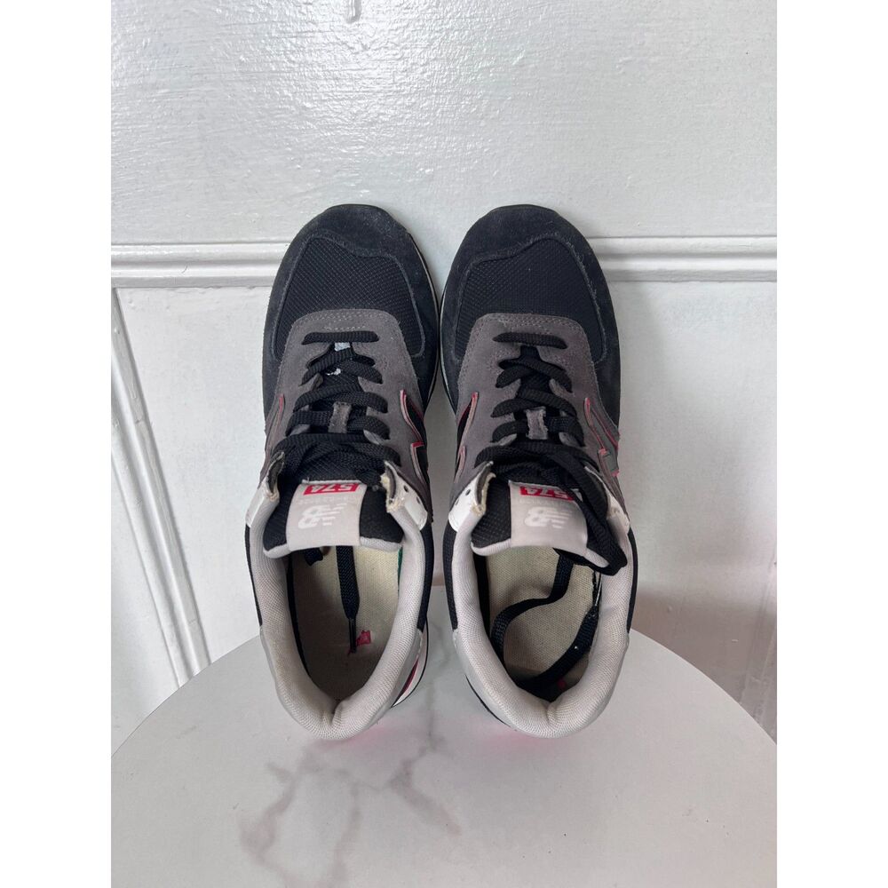 New Balance 574 Men 10.5 Black Velocity Red Suede Sneakers ML574SM2
